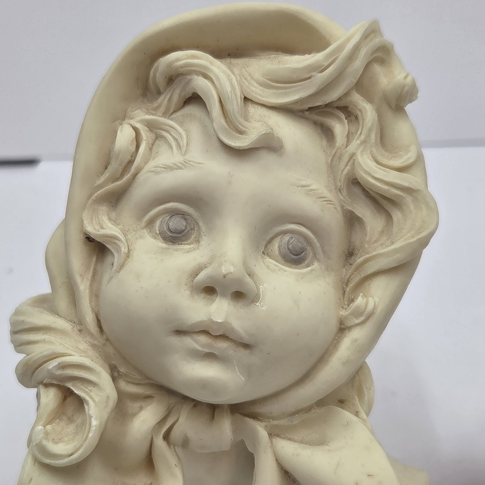 Vintage 1998â United Design Corp The Angel Collection Bust Gentle Breeze AA-171